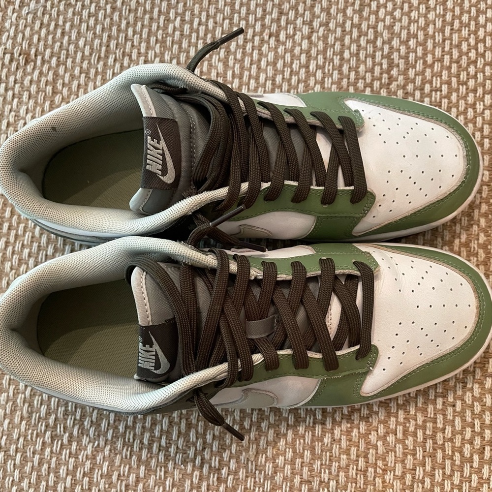 Mens dunks green size 10.5